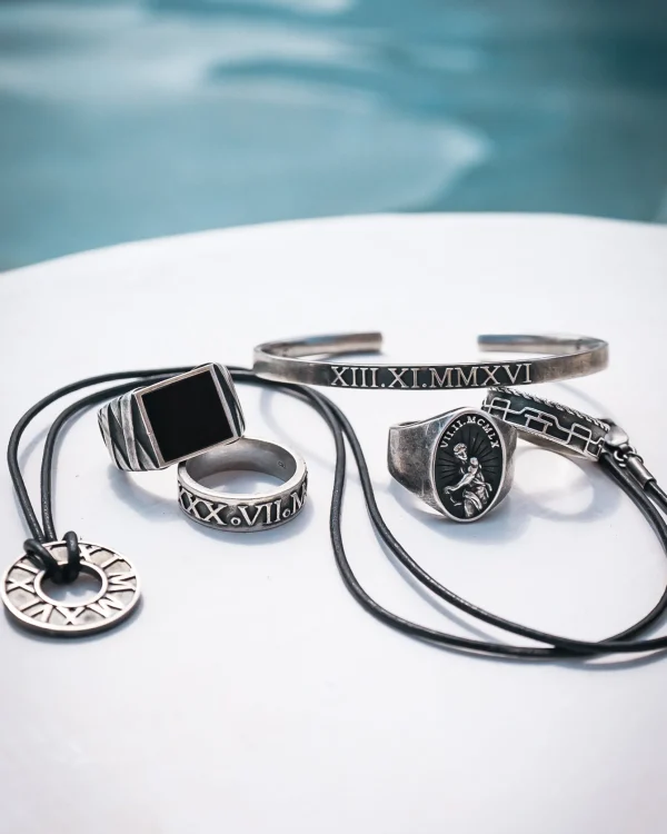 Anhänger mit Kette 925/- Sterling Silber matt-oxidiert Leder